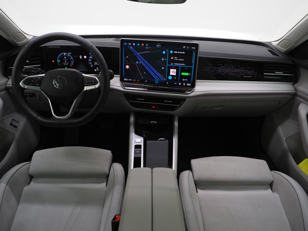Volkswagen Passat Variant 1.5 eHybrid Elegance 204PK 4
