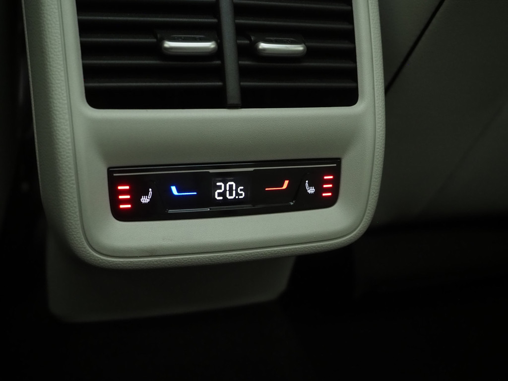 Volkswagen Passat Variant 1.5 eHybrid Elegance 204PK 40