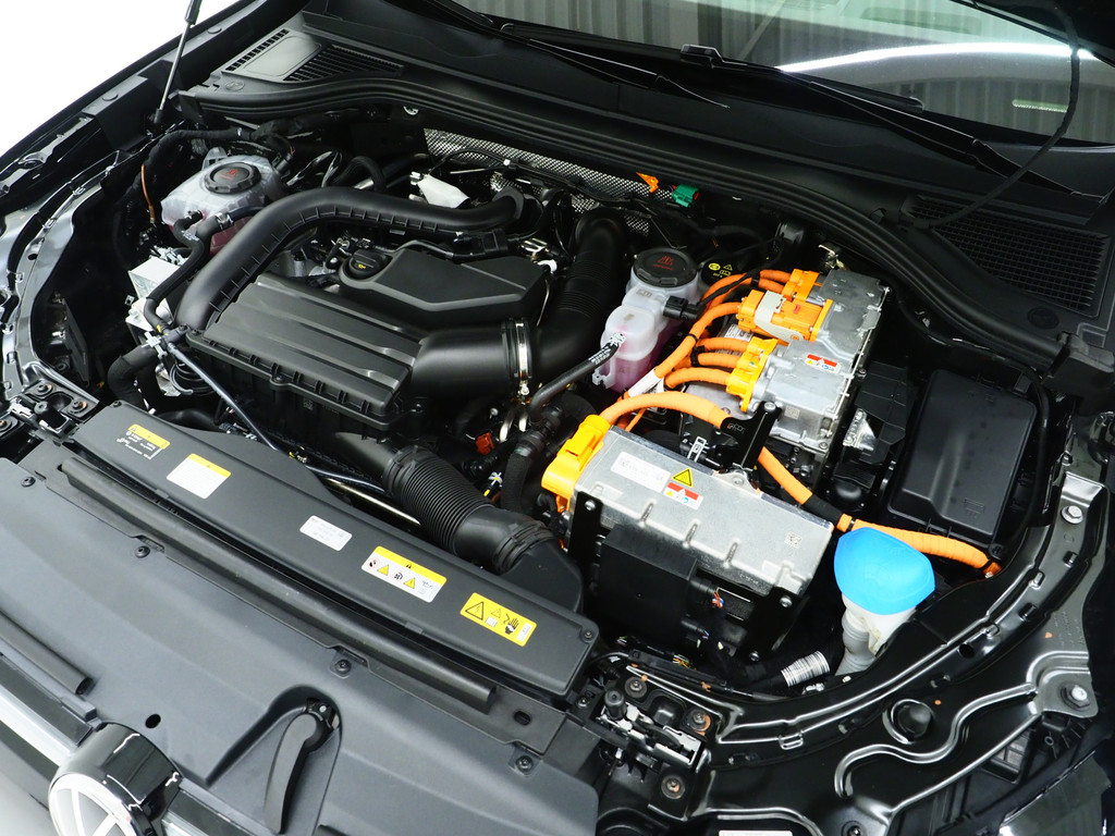 Volkswagen Passat Variant 1.5 eHybrid Elegance 204PK 55