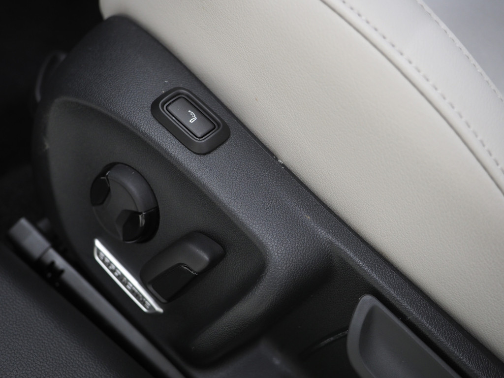 Volkswagen Passat Variant 1.5 eHybrid Elegance 204PK 68