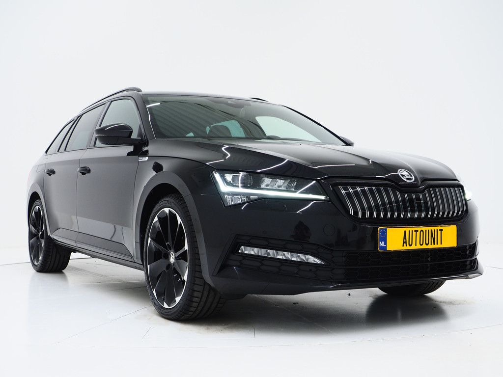 Škoda Superb Combi 1.4 TSI iV Sportline 10