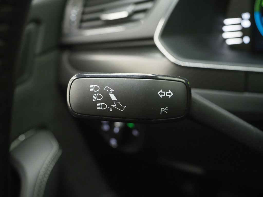 Škoda Superb Combi 1.4 TSI iV Sportline 22