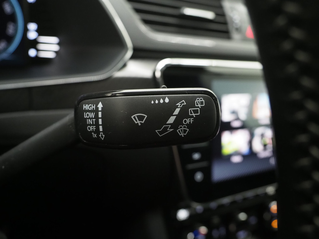 Škoda Superb Combi 1.4 TSI iV Sportline 26