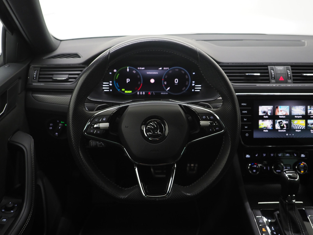 Škoda Superb Combi 1.4 TSI iV Sportline 38