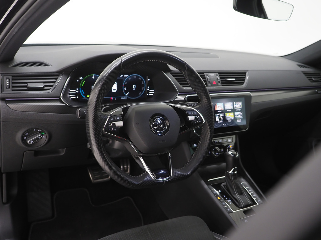 Škoda Superb Combi 1.4 TSI iV Sportline 60