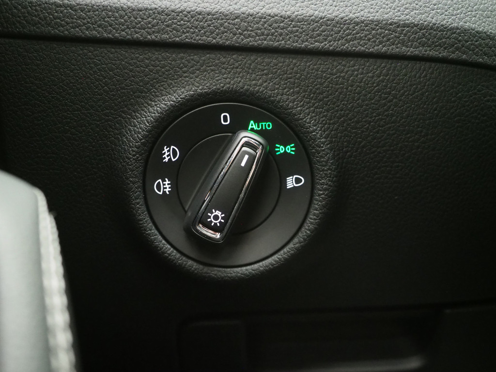 Škoda Superb Combi 1.4 TSI iV Sportline 64