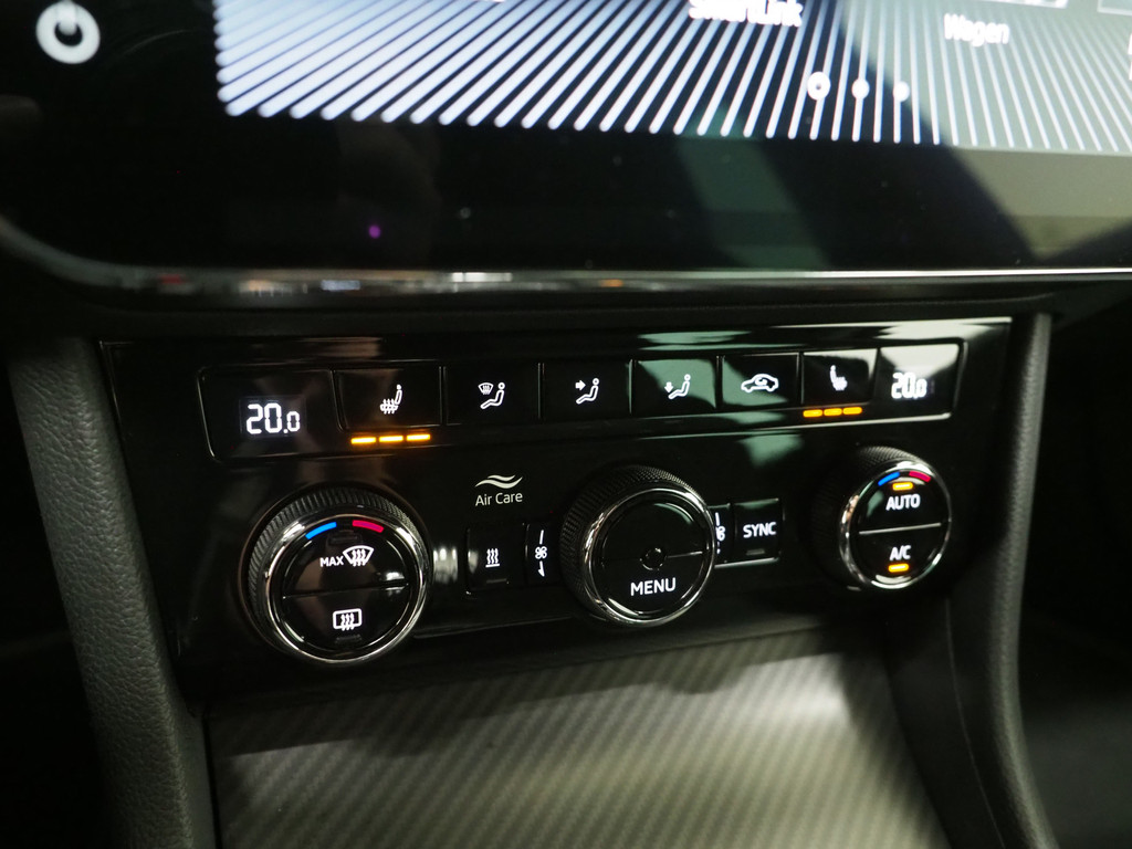 Škoda Superb Combi 1.4 TSI iV Sportline 77