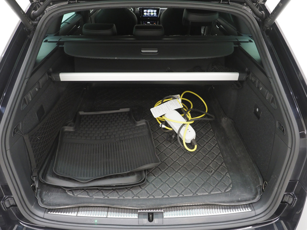 Škoda Superb Combi 1.4 TSI iV Sportline 83
