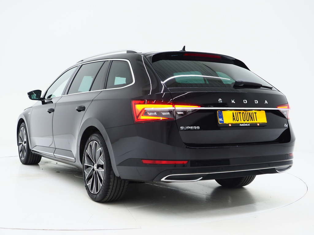 Škoda Superb Combi 1.4 TSI iV Laurin & Klement 2