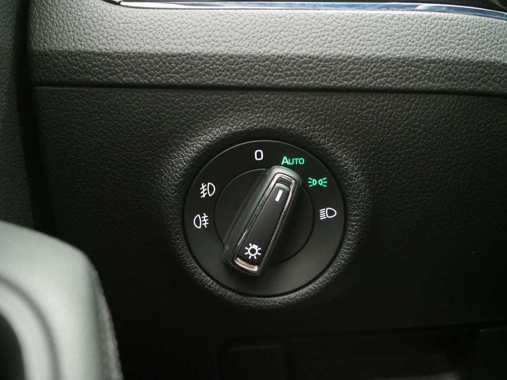 Škoda Superb Combi 1.4 TSI iV Laurin & Klement 22
