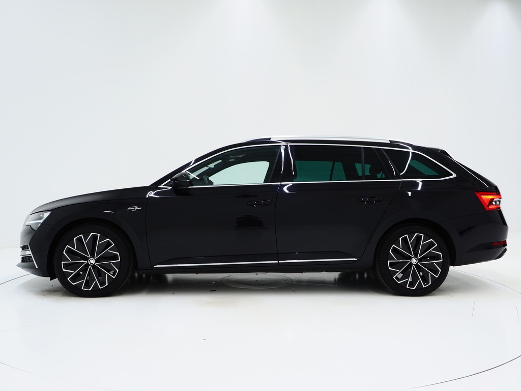 Škoda Superb Combi 1.4 TSI iV Laurin & Klement 46