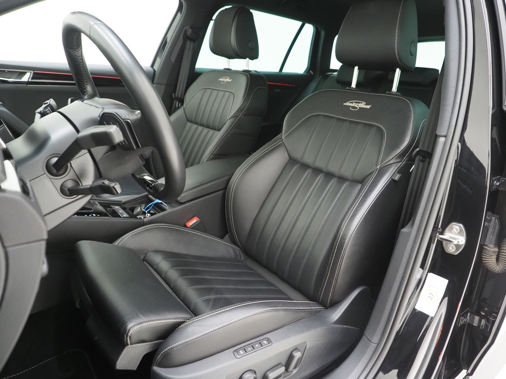 Škoda Superb Combi 1.4 TSI iV Laurin & Klement 48