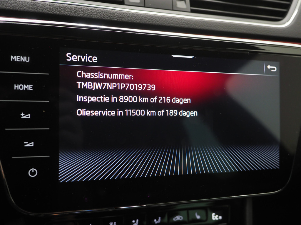 Škoda Superb Combi 1.4 TSI iV Laurin & Klement 77