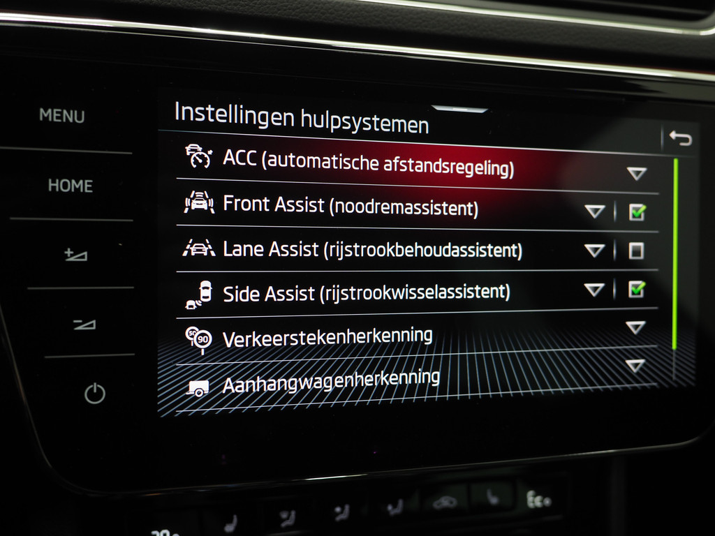 Škoda Superb Combi 1.4 TSI iV Laurin & Klement 78
