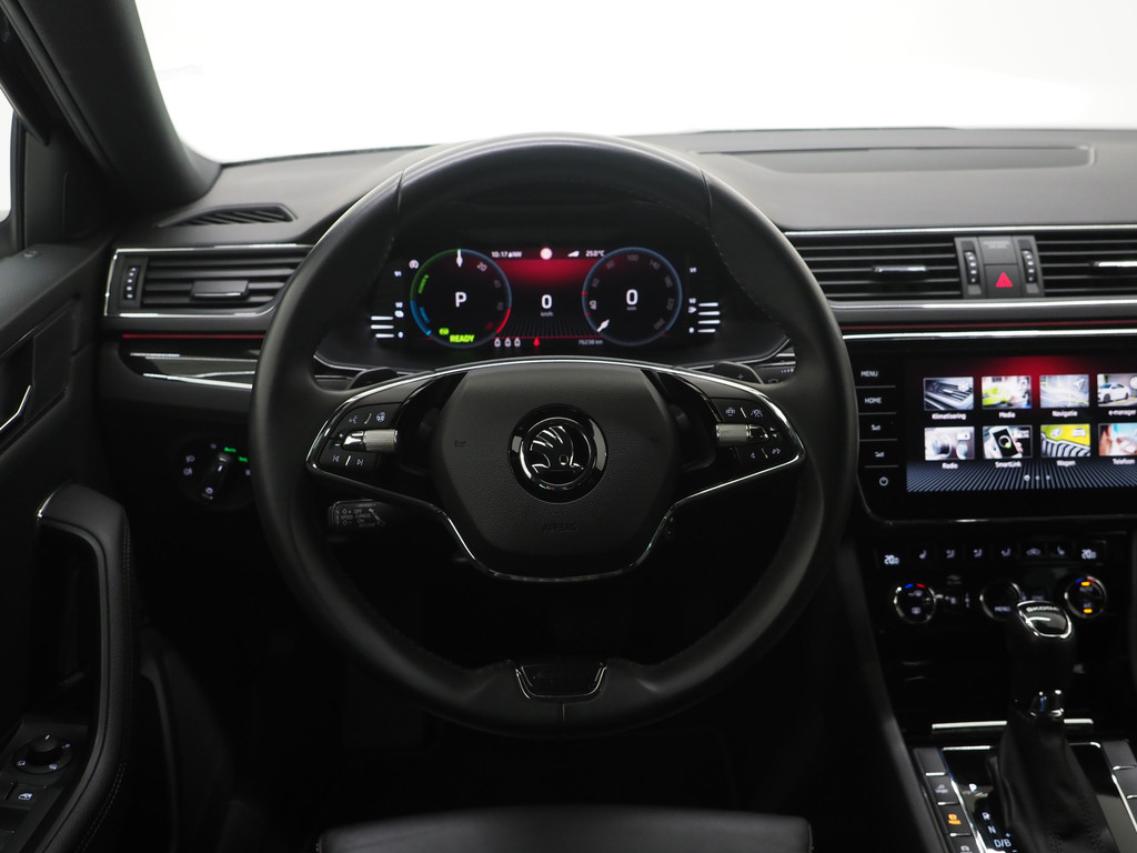Škoda Superb Combi 1.4 TSI iV Laurin & Klement 84