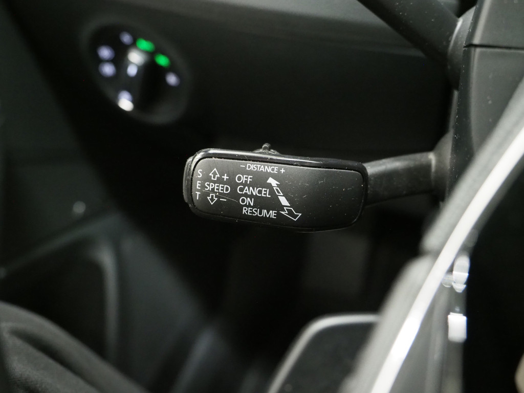 Škoda Superb Combi 1.4 TSI iV Laurin & Klement 23