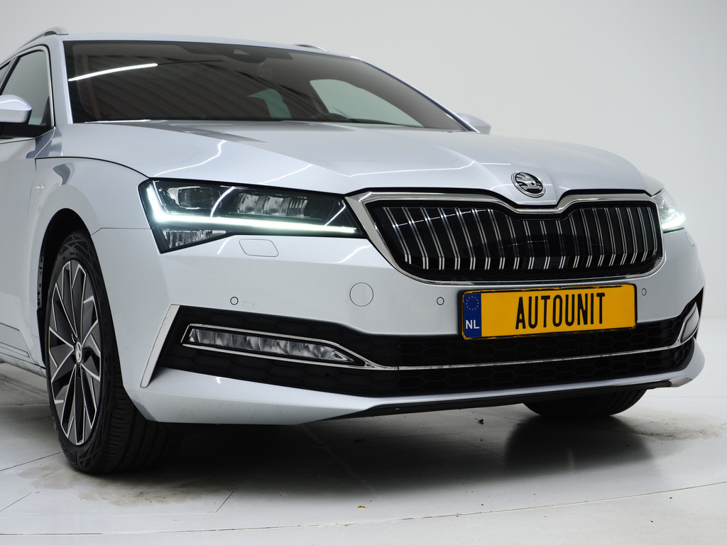Škoda Superb Combi 1.4 TSI iV Laurin & Klement 55