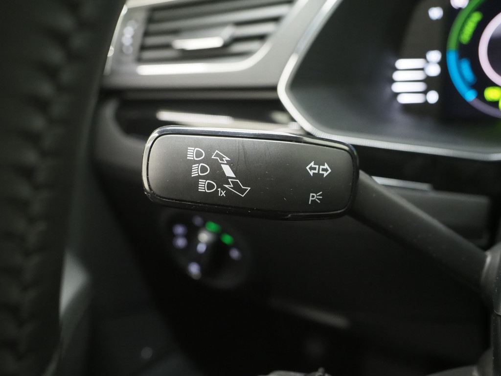 Škoda Superb Combi 1.4 TSI iV Laurin & Klement 66