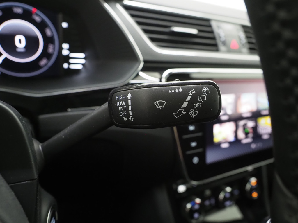 Škoda Superb Combi 1.4 TSI iV Laurin & Klement 70