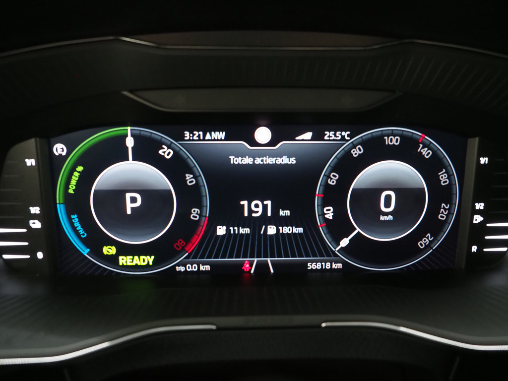 Škoda Superb Combi 1.4 TSI iV Laurin & Klement 71