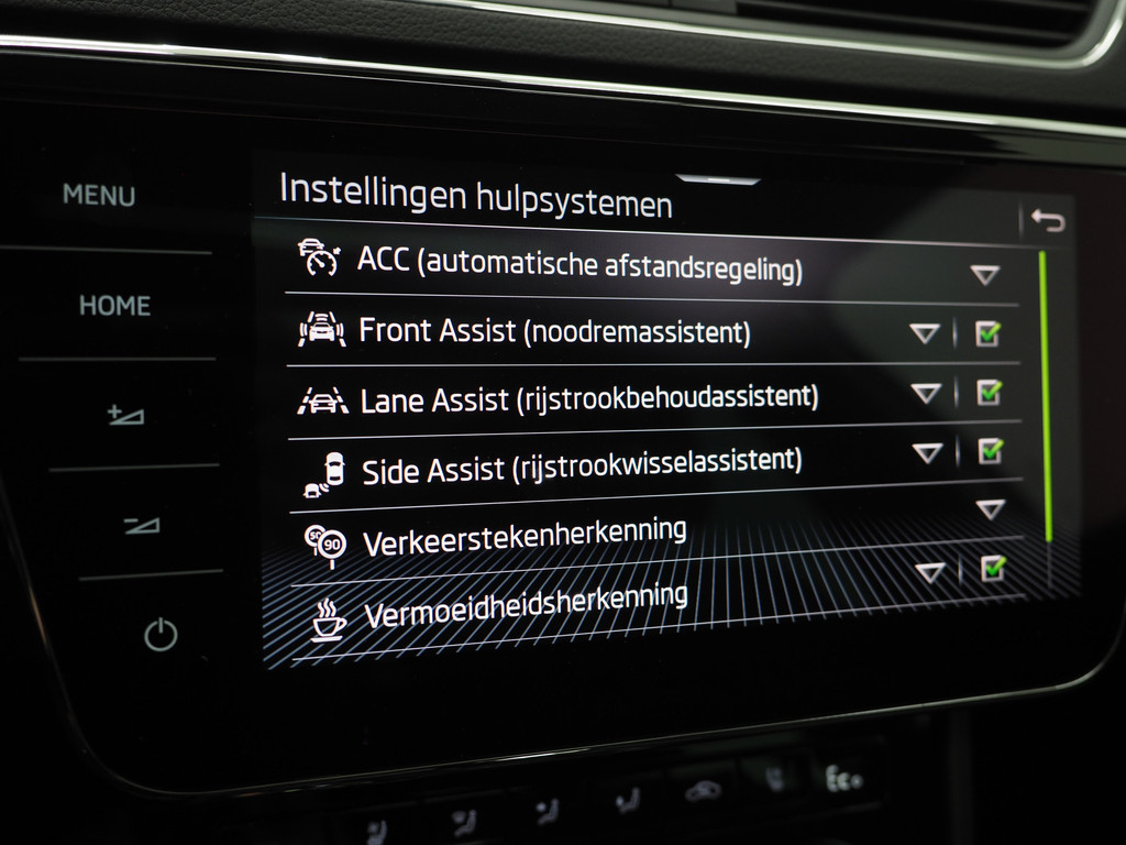Škoda Superb Combi 1.4 TSI iV Laurin & Klement 75