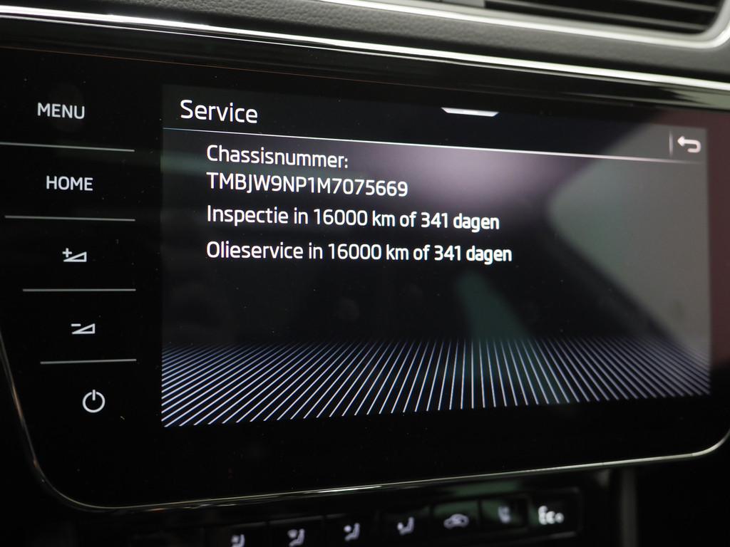 Škoda Superb Combi 1.4 TSI iV Laurin & Klement 76