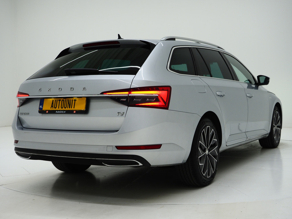 Škoda Superb Combi 1.4 TSI iV Laurin & Klement 8