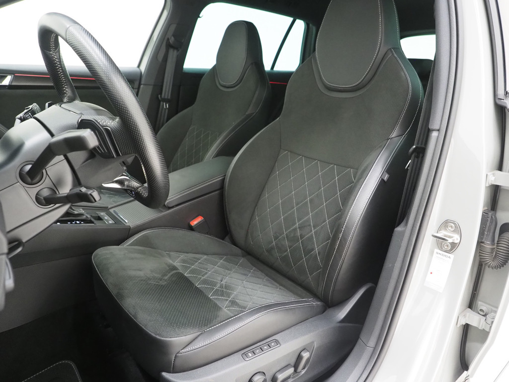 Škoda Superb Combi 1.4 TSI iV Sportline 3