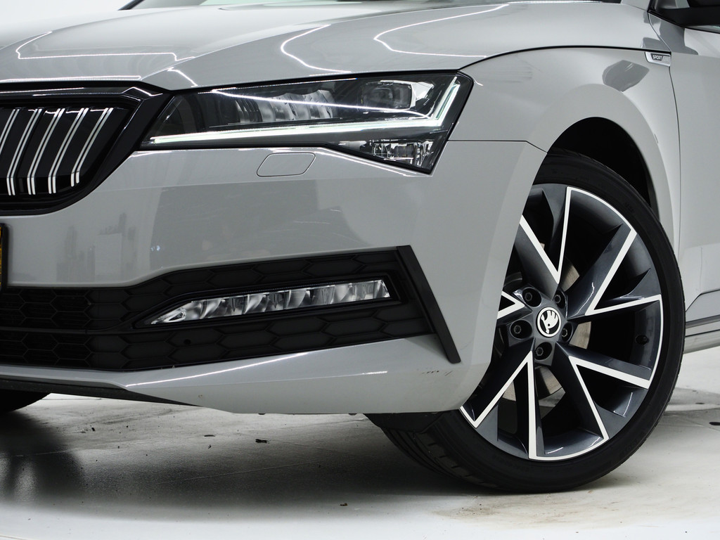Škoda Superb Combi 1.4 TSI iV Sportline 5