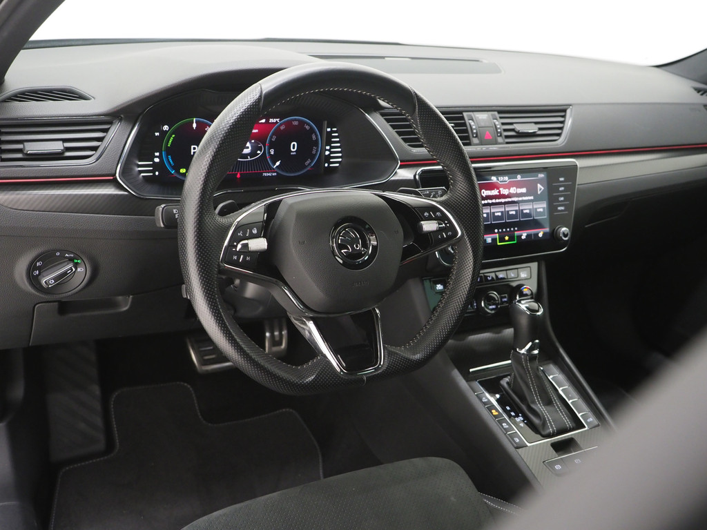 Škoda Superb Combi 1.4 TSI iV Sportline 58