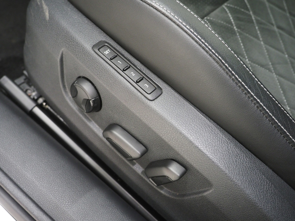 Škoda Superb Combi 1.4 TSI iV Sportline 61