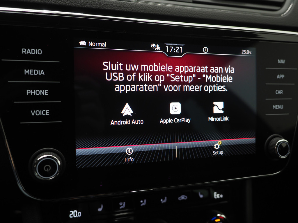 Škoda Superb Combi 1.4 TSI iV Sportline 71