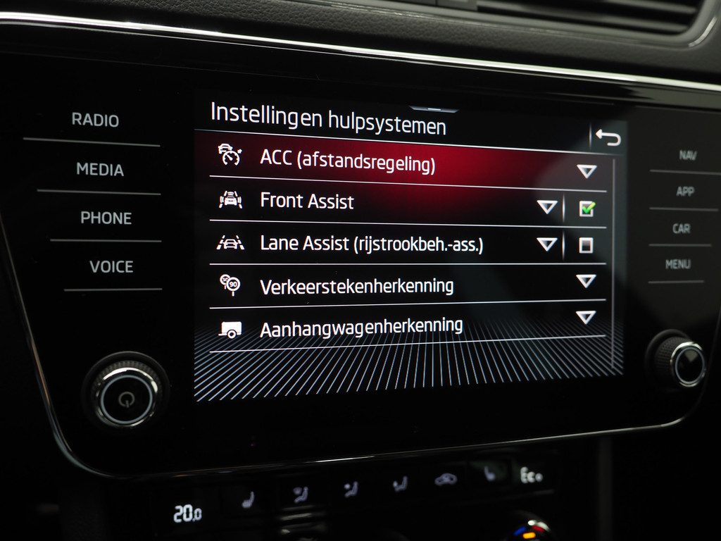 Škoda Superb Combi 1.4 TSI iV Sportline 73