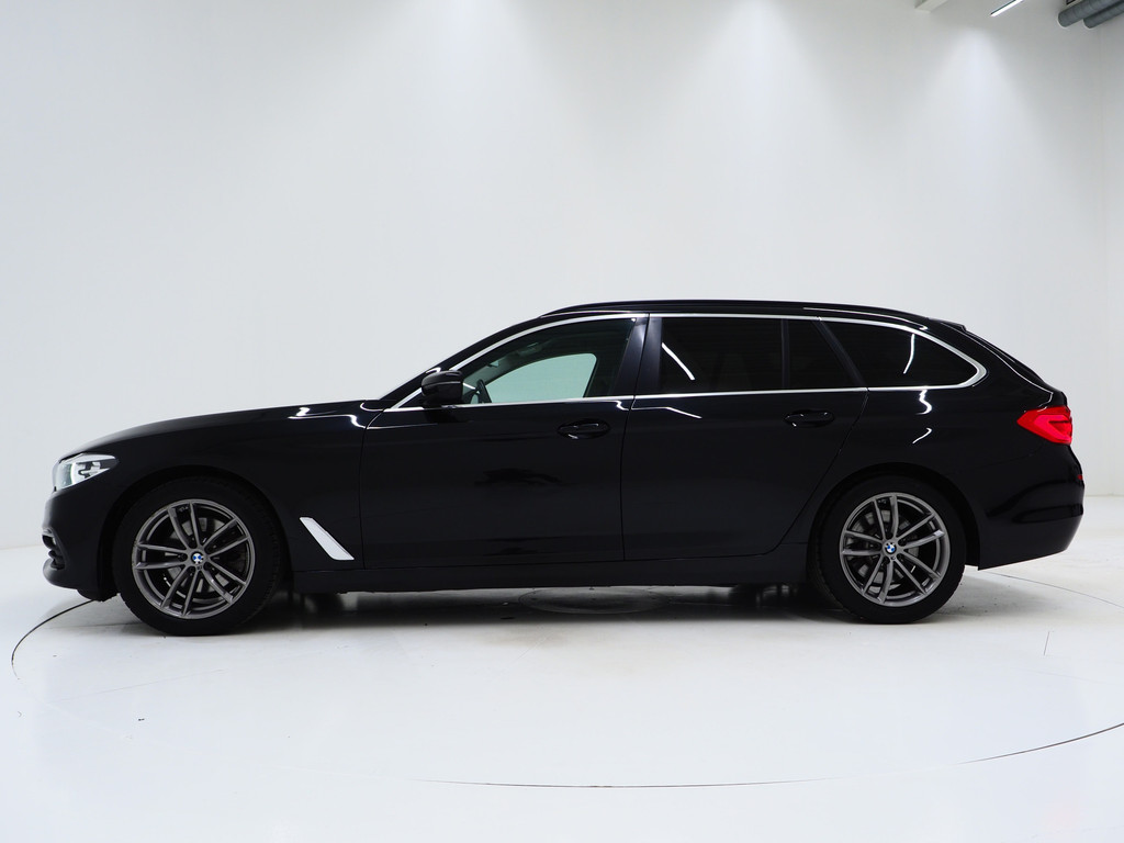 BMW 5 Serie Touring 520i Executive 1