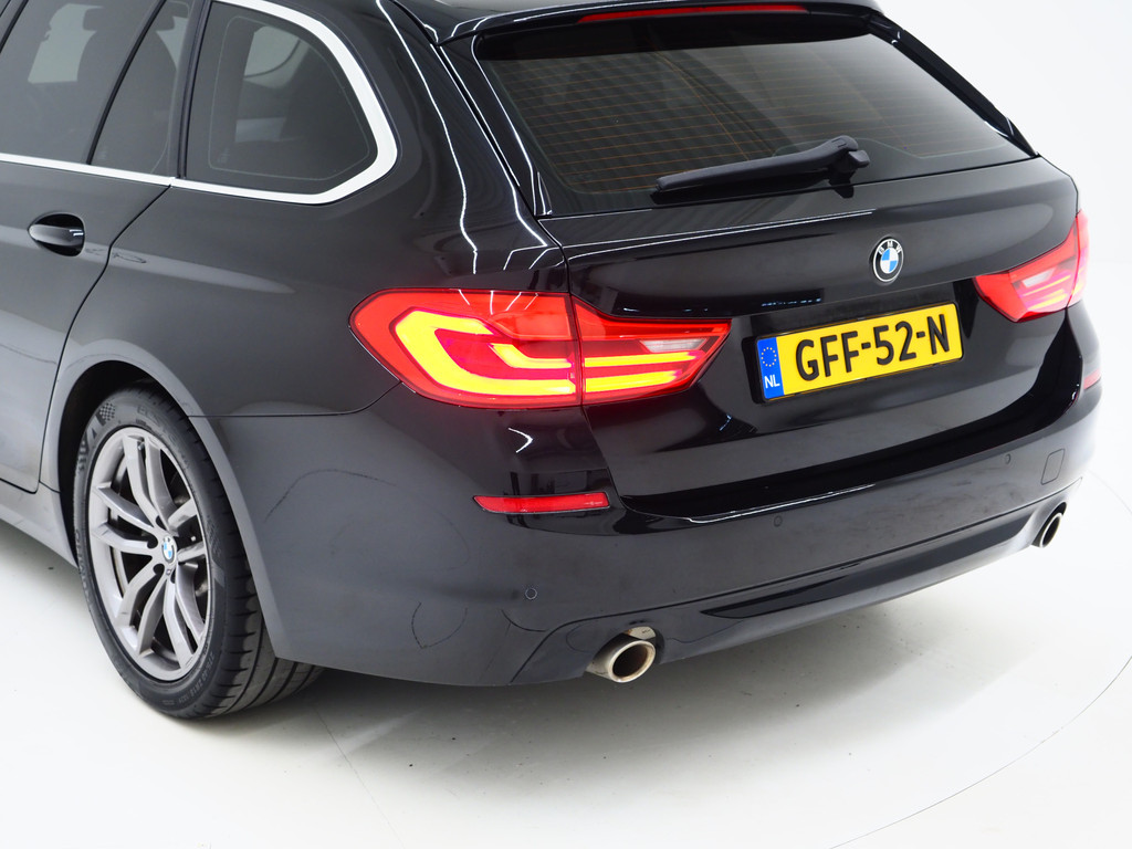 BMW 5 Serie Touring 520i Executive 13