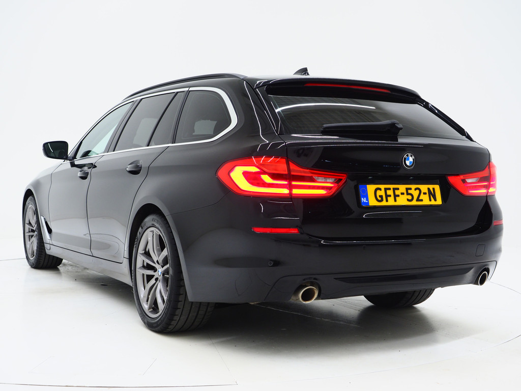 BMW 5 Serie Touring 520i Executive 2