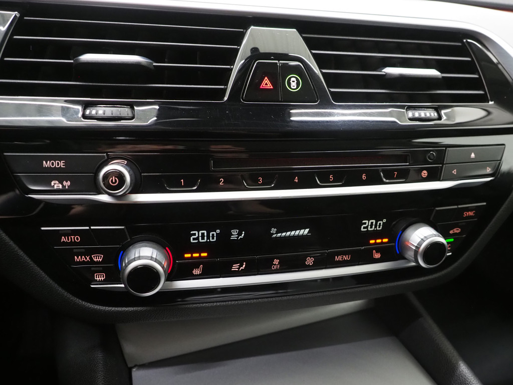 BMW 5 Serie Touring 520i Executive 31