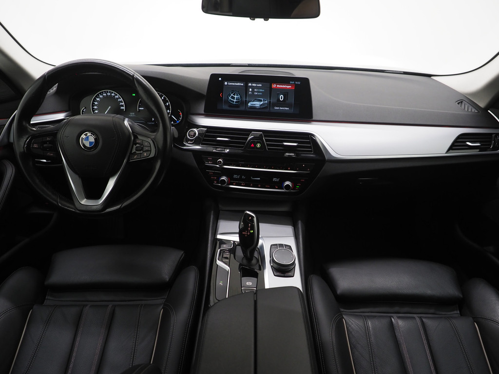 BMW 5 Serie Touring 520i Executive 43