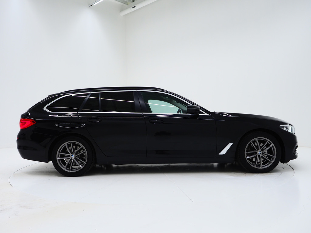 BMW 5 Serie Touring 520i Executive 9