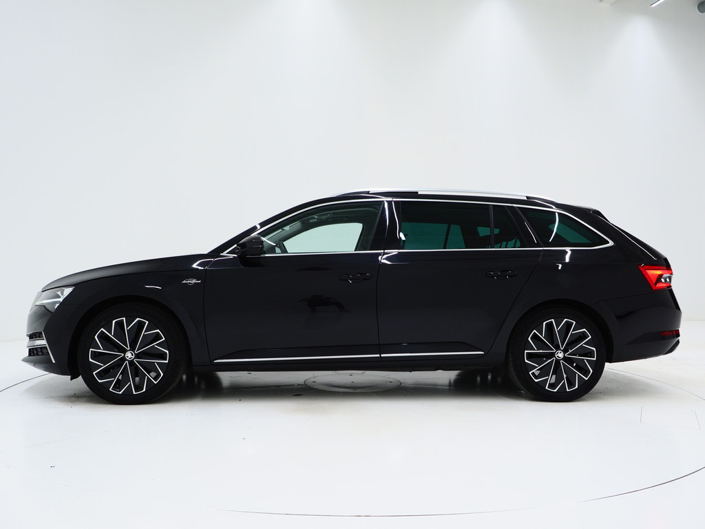 Škoda Superb Combi 1.4 TSI iV Laurin & Klement 48