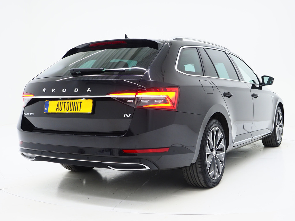 Škoda Superb Combi 1.4 TSI iV Laurin & Klement 55