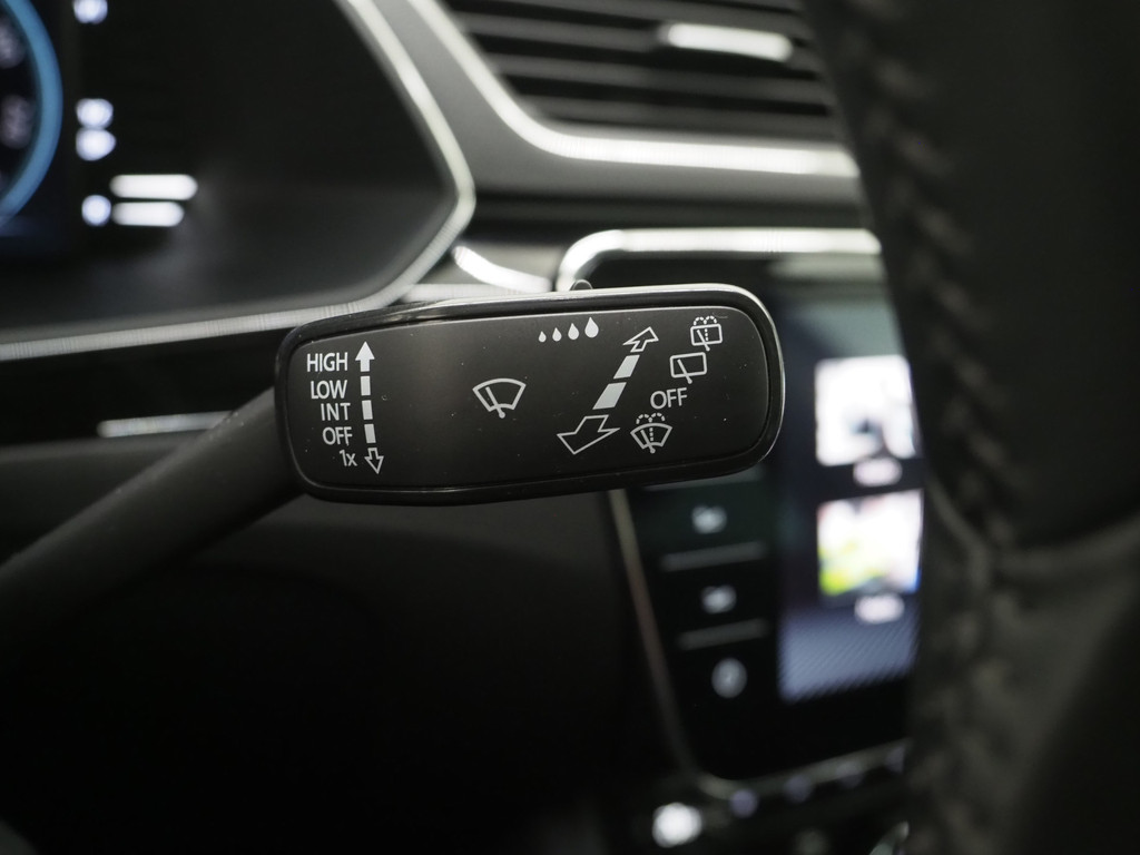 Škoda Superb Combi 1.4 TSI iV Laurin & Klement 73