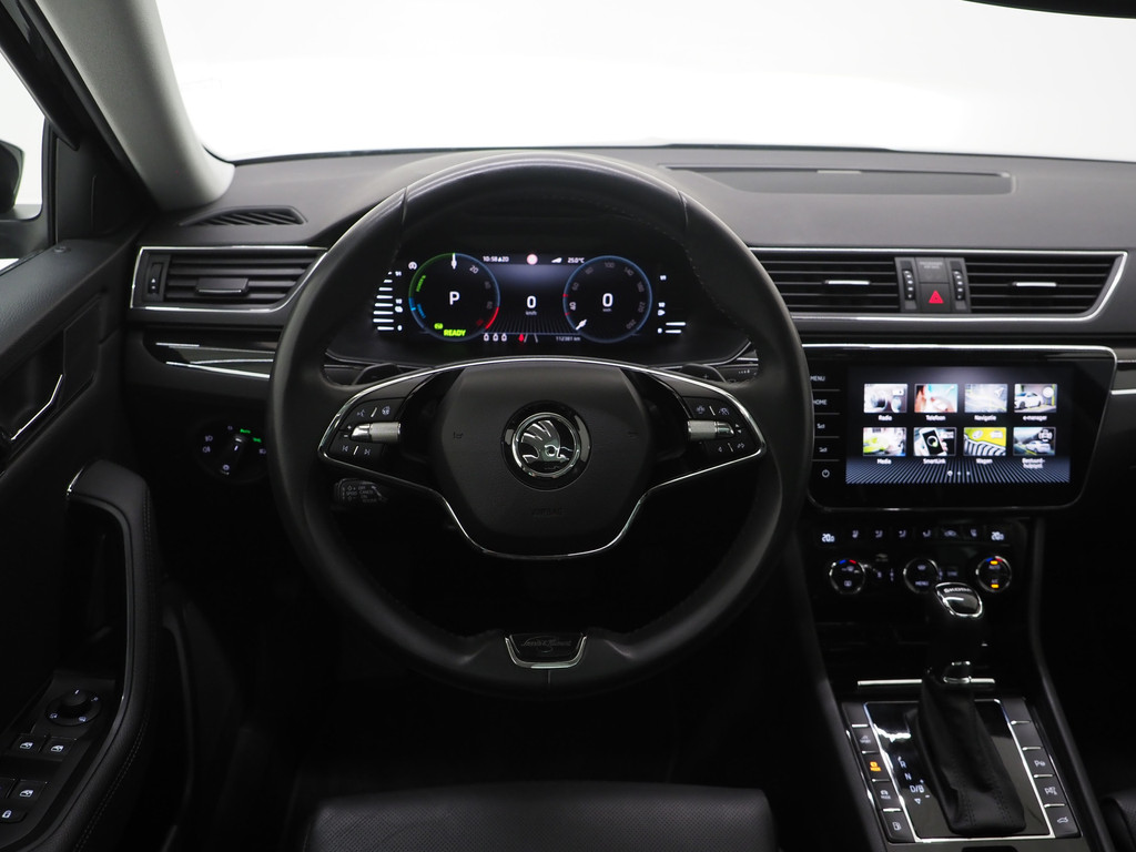 Škoda Superb Combi 1.4 TSI iV Laurin & Klement 87