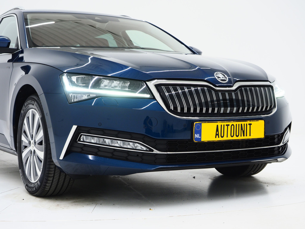 Škoda Superb Combi 1.4 TSI iV Style 11