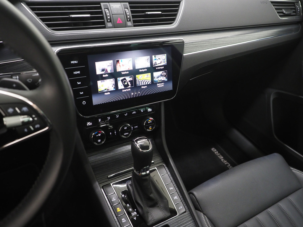 Škoda Superb Combi 1.4 TSI iV Style 36