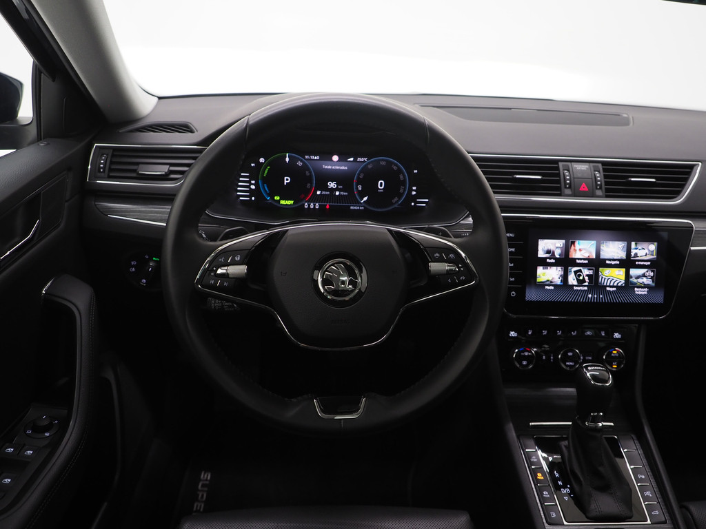 Škoda Superb Combi 1.4 TSI iV Style 39