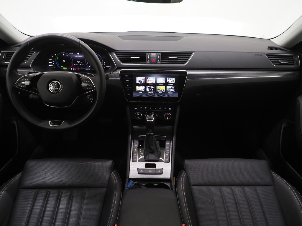Škoda Superb Combi 1.4 TSI iV Style 4