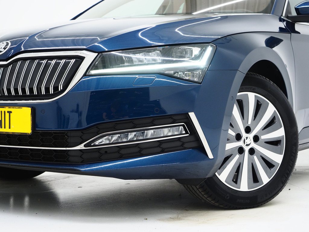 Škoda Superb Combi 1.4 TSI iV Style 5