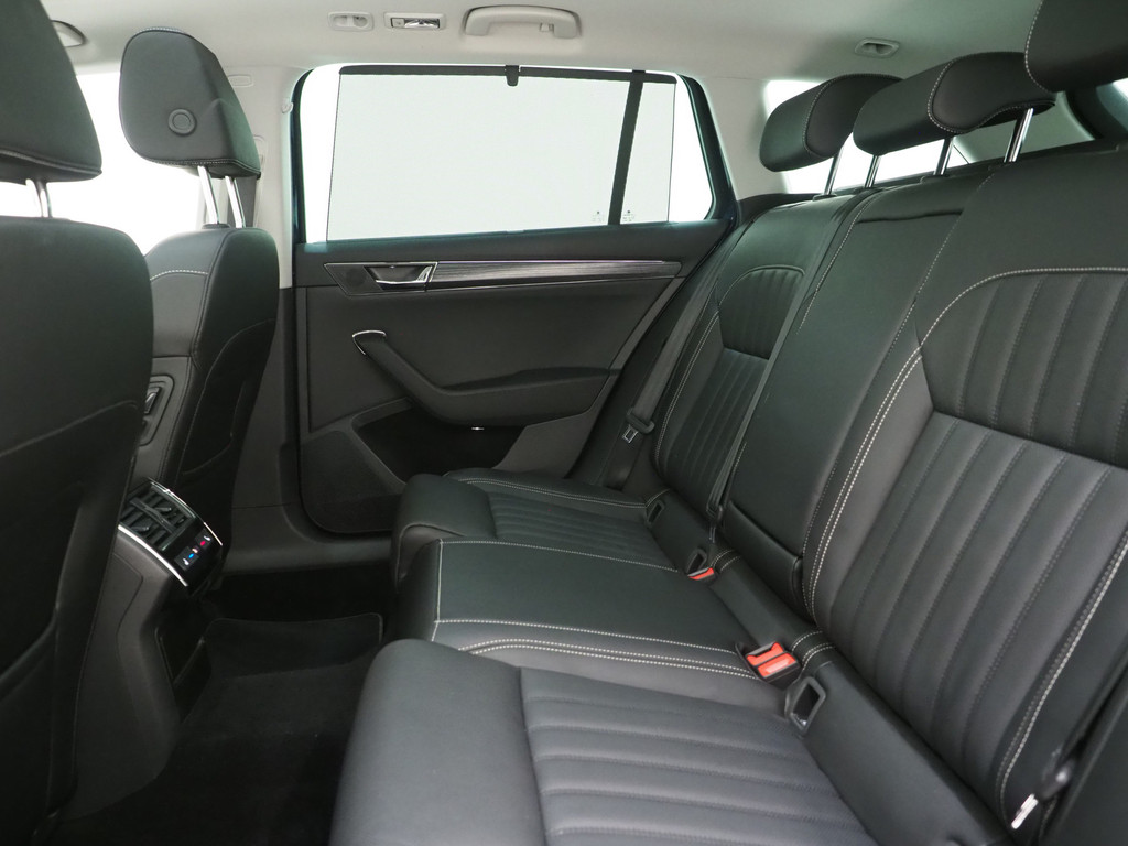 Škoda Superb Combi 1.4 TSI iV Style 86