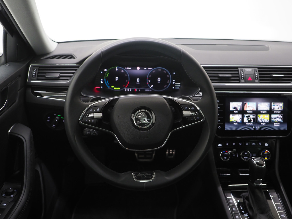 Škoda Superb Combi 1.4 TSI iV Laurin & Klement 40